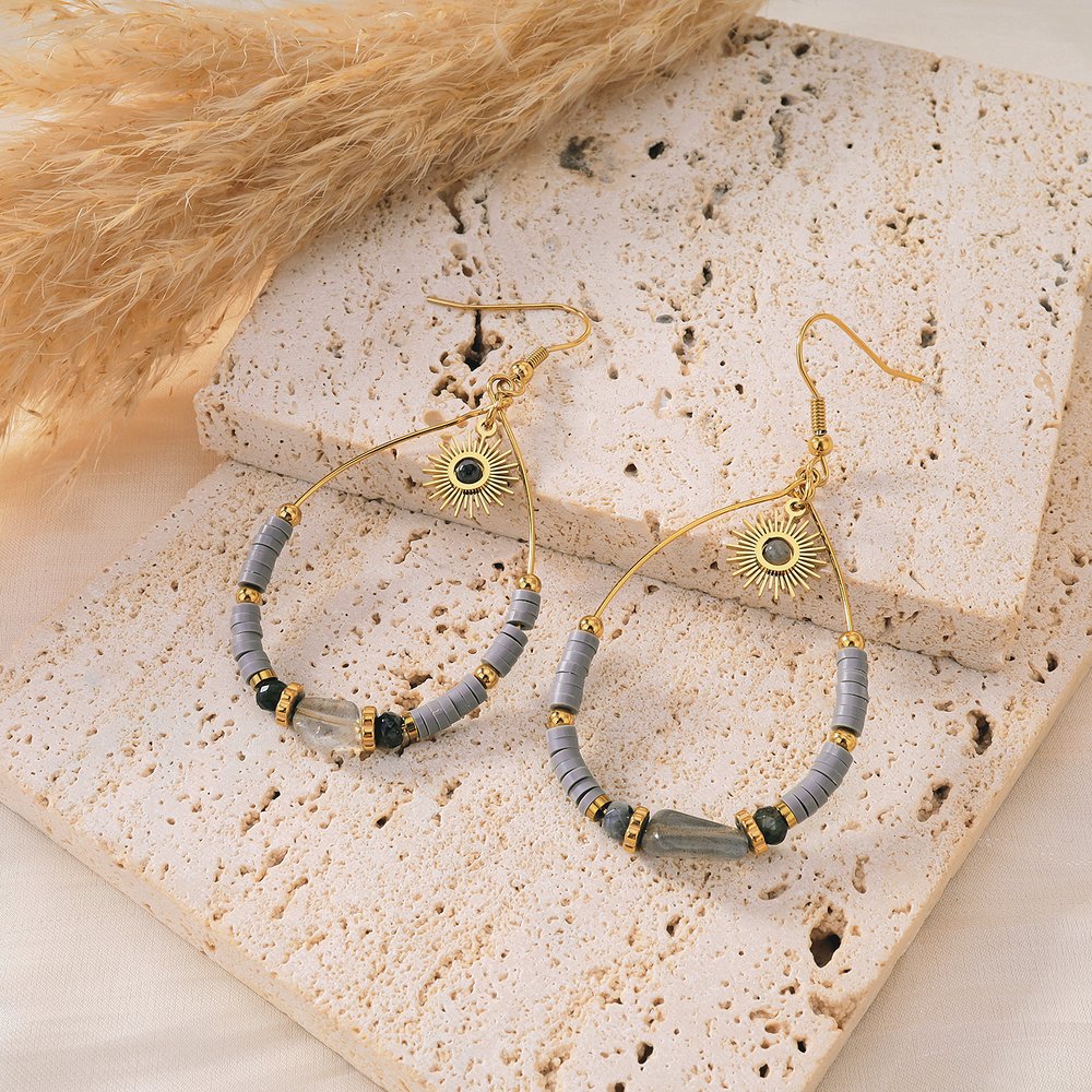 Créoles avec Pendentif Soleil – Chaleureuses et Radieuses | Twinolo