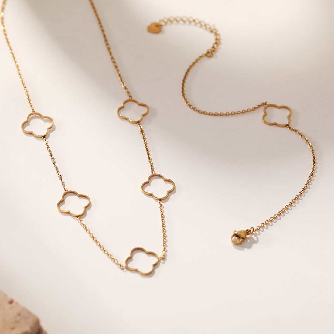 Collier Trèfle – Élégant & Intemporel | Twinolo