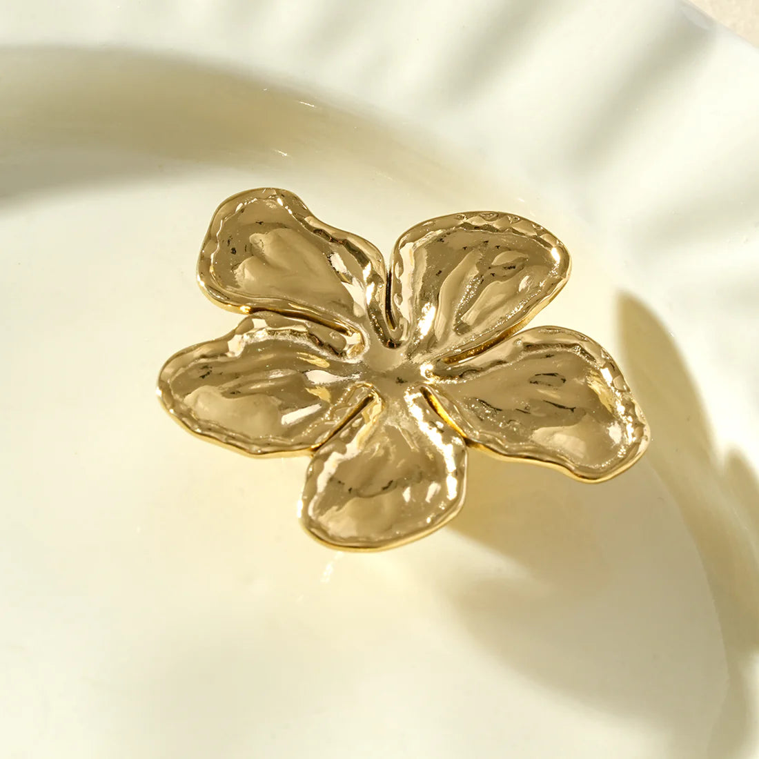 Magnetische Bloem Broche – Goudkleurig RVS | Twinolo