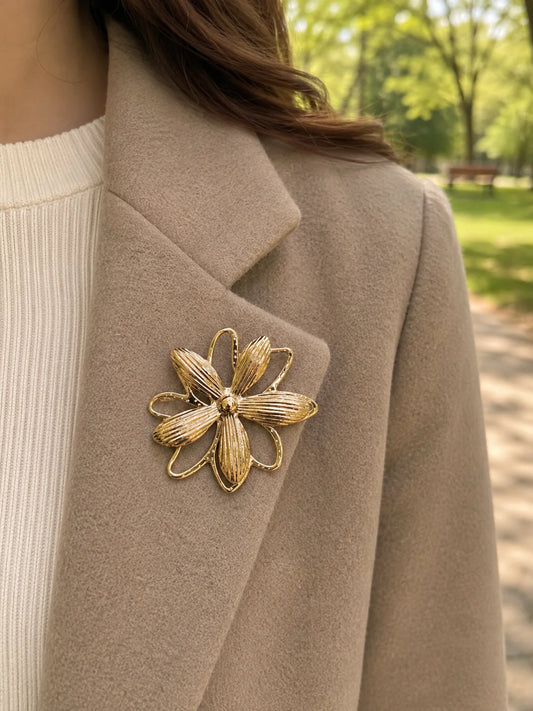 Goudkleurige Bloem Broche – RVS | Twinolo