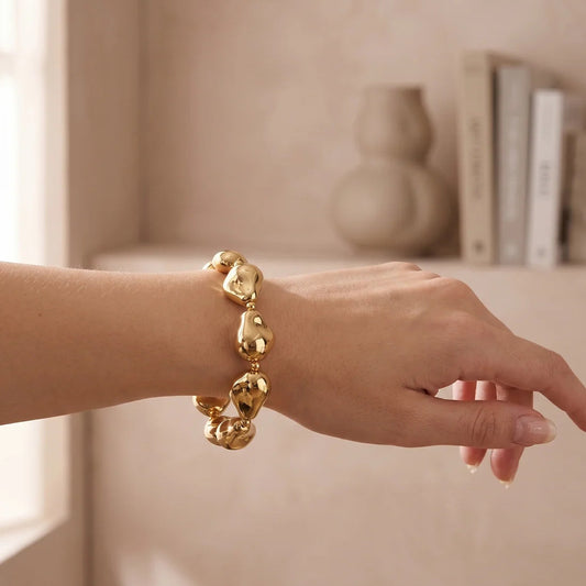 Elastische Armband met Organische Goudkleurige Details – Dames | TWINOLO