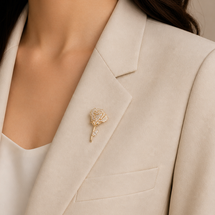 🌹 Roos Broche met Kristallen – Luxe Goudkleurige Bloem Broche voor Dames | Twinolo