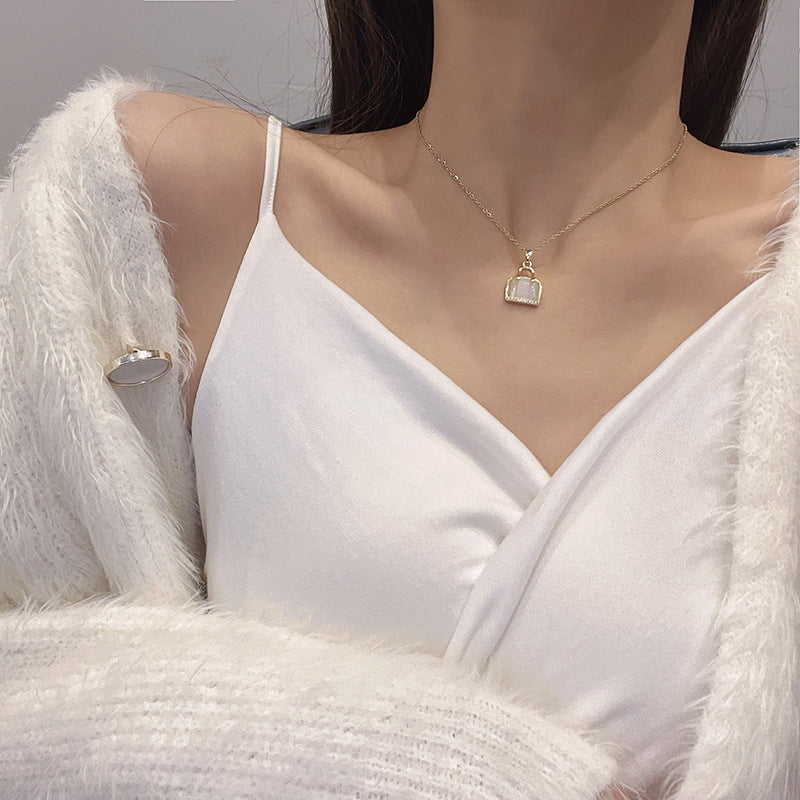Collier avec petit sac à main en opale – Charmant et unique | Twinolo