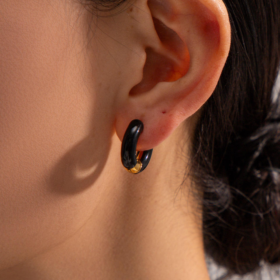 Hoop Earrings with Color Accents – Playful & Trendy | Twinolo
