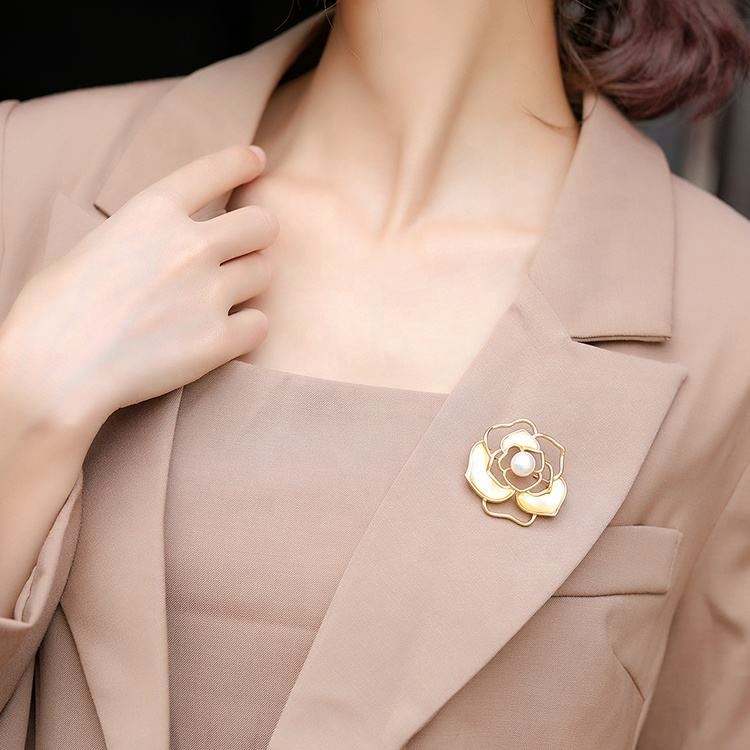 Bloembroche - Elegante Broche met Parel | Twinolo
