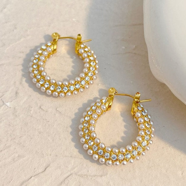 Créoles Dorées avec Perle – Style Classique | Twinolo