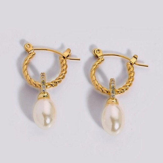 Boucles d'oreilles créoles avec perle pendante – Féminines & Raffinées | Twinolo