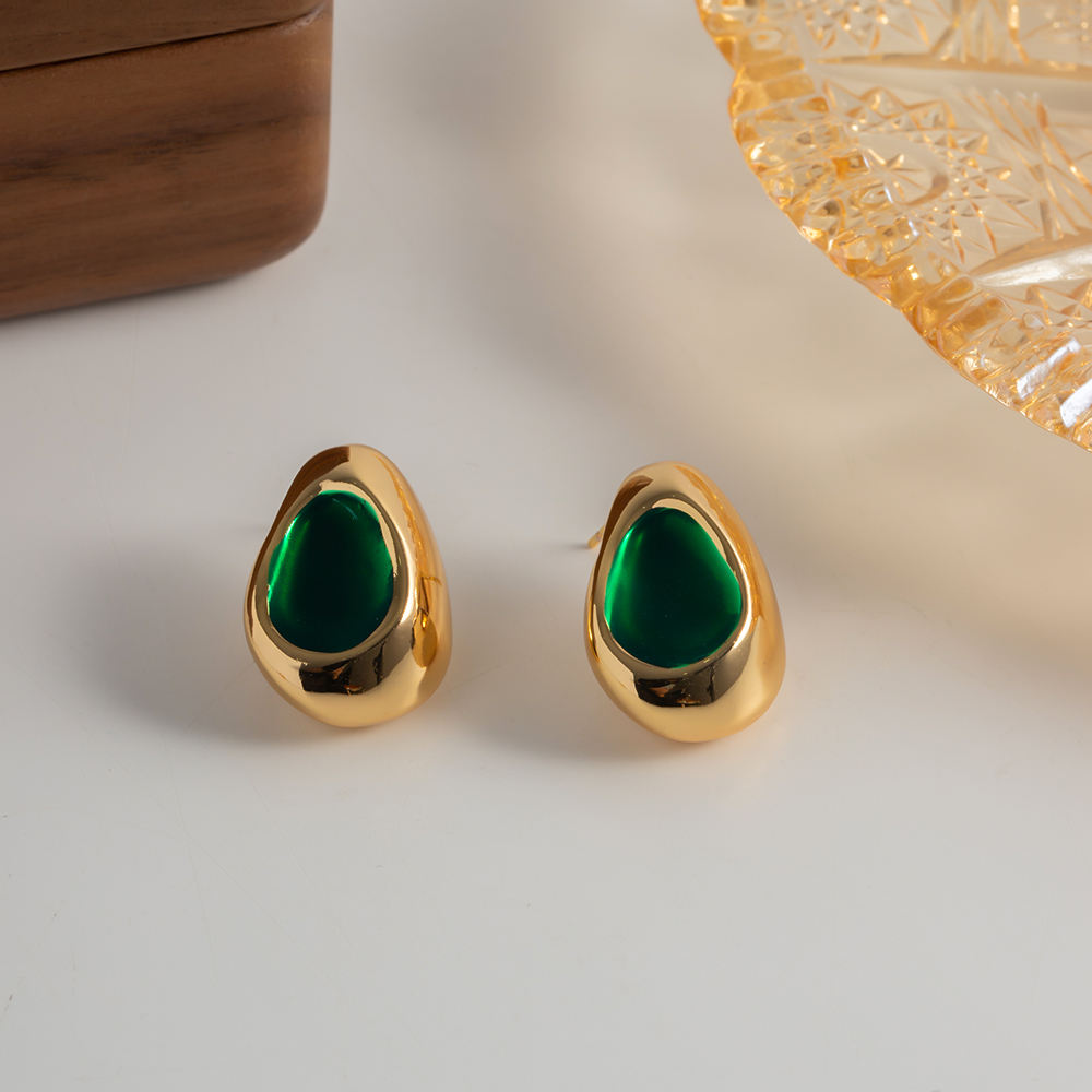 Drop-shaped Stud Earrings – Elegance in Color | Twinolo