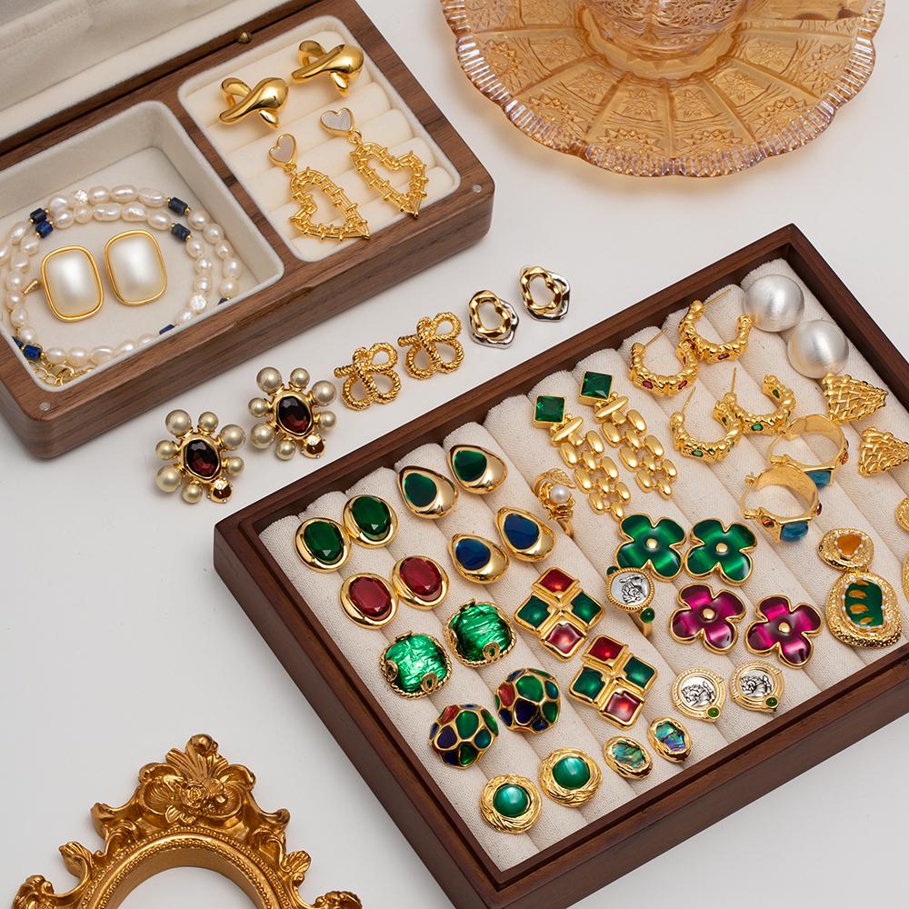 Nieuw collectie sieraden van Twinolo: stainless steel met zirkonia, kristal, zoetwaterparels en gold plating