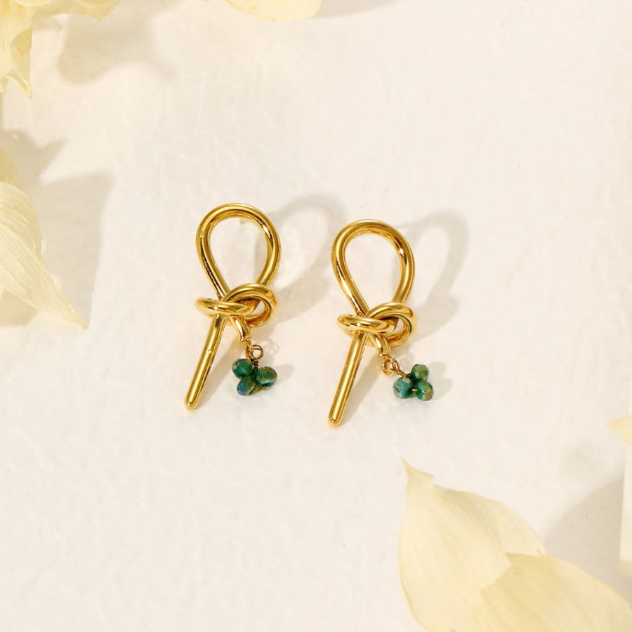 Gouden Oorbellen met Groene Stenen – Luxe & Kleurvol | Twinolo