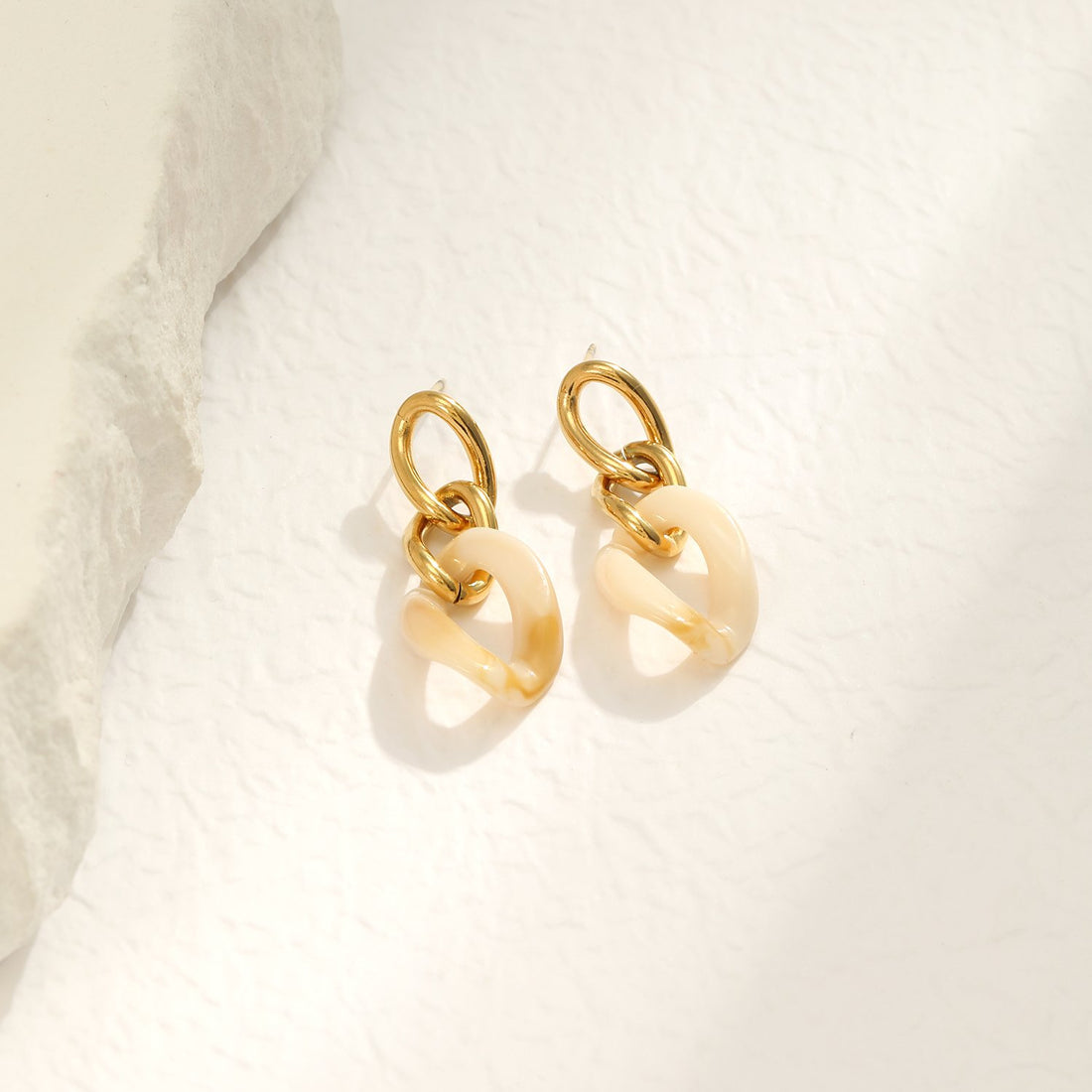 Link Earrings with Resin – Trendy & Lightweight | Twinolo