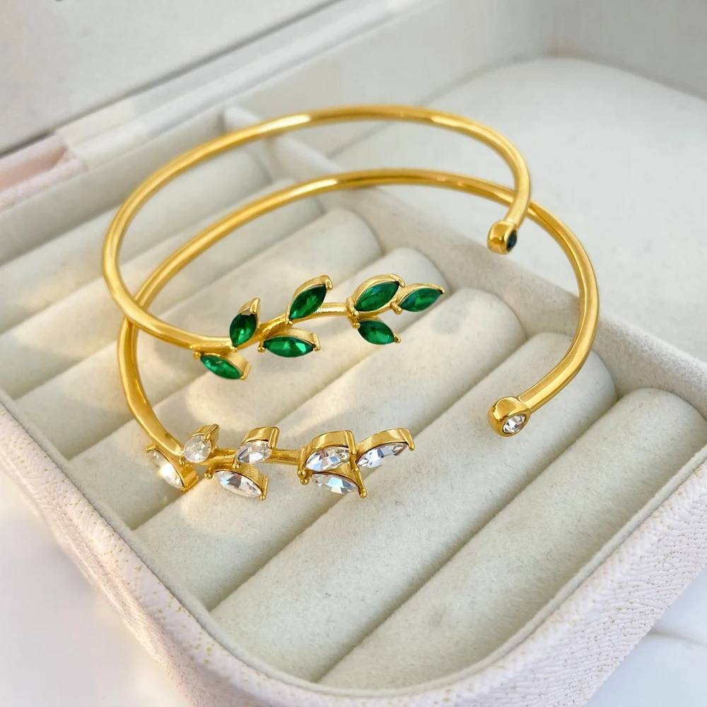 Cuff Bracelet with Zirconia Stones – Luxurious & Timeless | Twinolo 