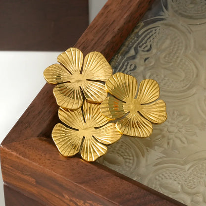 Gouden Bloemen Broche – Elegant Design met 3 Bloemen - Stainless Steel | Twinolo