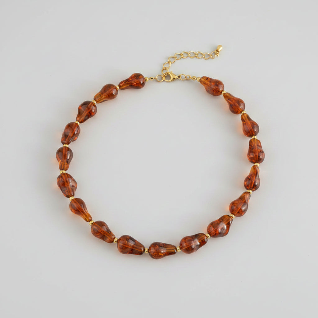 Collier Femme Marron avec Perles en Résine – Acier Inoxydable Doré – Collier Tendance | Twinolo