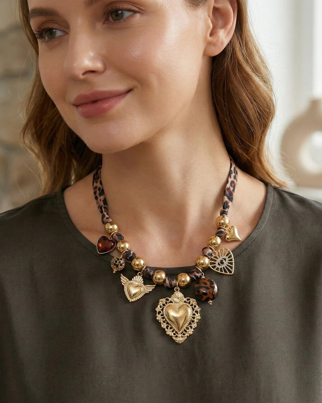 Boho Dames Ketting met Bedels – Luipaardkoord & Goudkleurig RVS – Statement Ketting | Twinolo