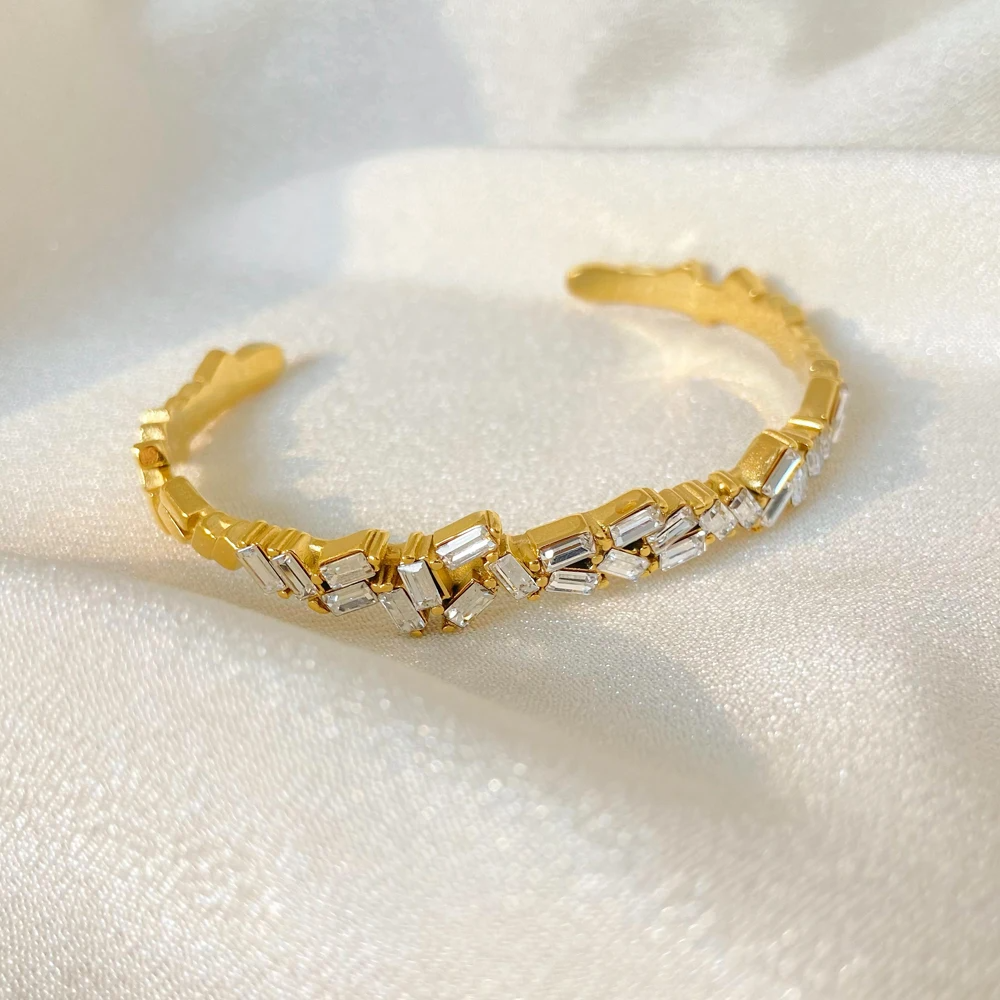 Cuff Bracelet with Zirconia – Elegant & Sparkling | Twinolo 