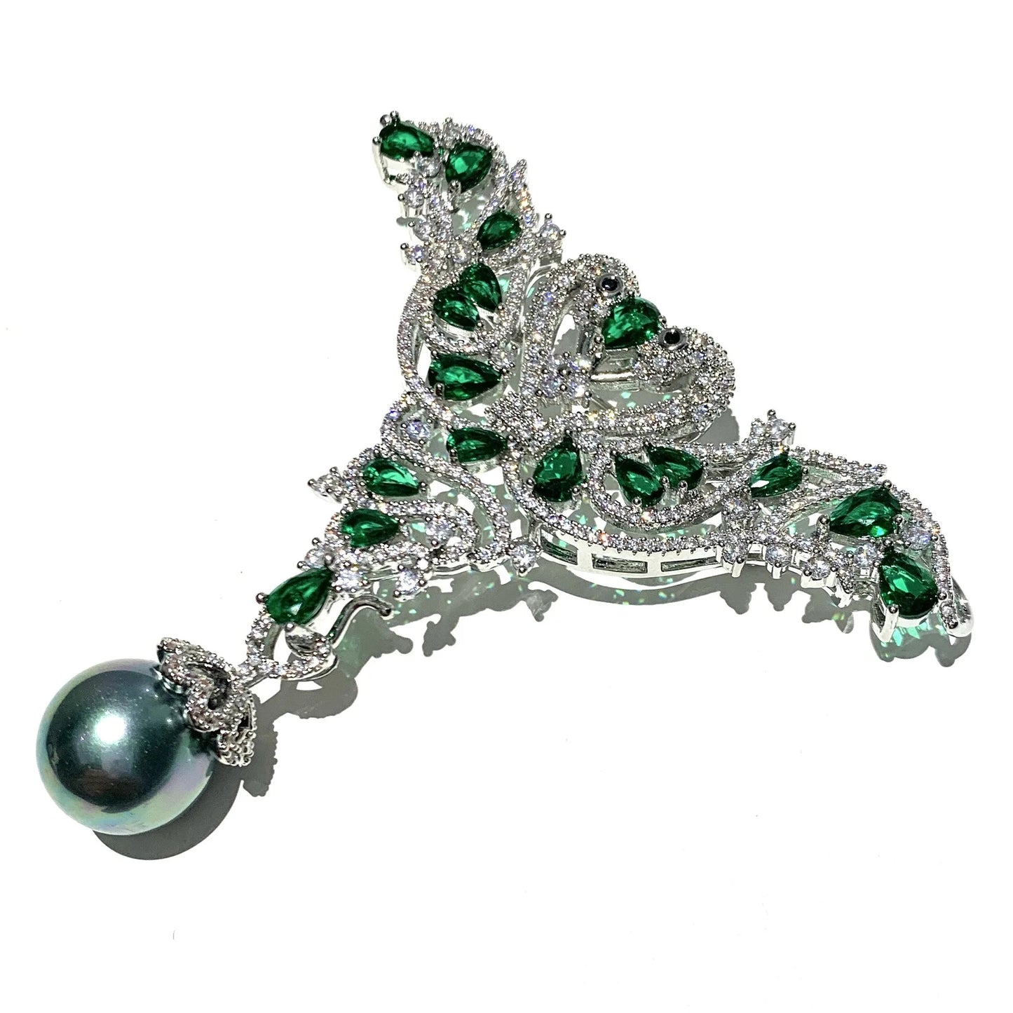 Broche de luxe avec zircone verte et perle – Broche femme couleur argentée | Twinolo
