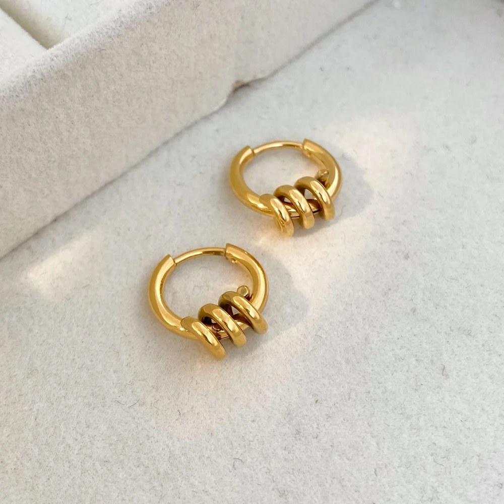 Hoepel Oorbellen met Twist – Uniek Detail | Twinolo