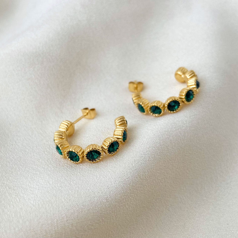 Mini créoles avec pierres vert foncé – Une touche élégante | Twinolo