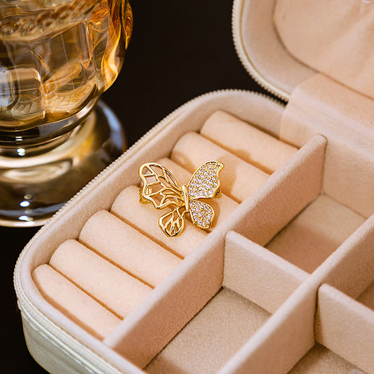 🦋 Broche Papillon Dorée – Minimaliste & Élégante | Twinolo