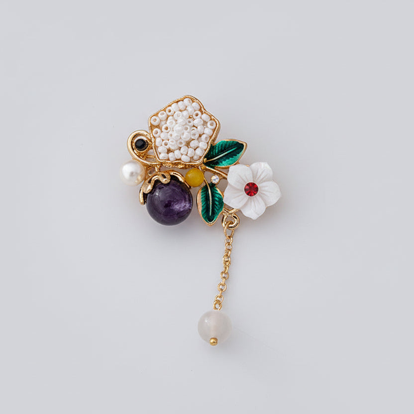 🌼 Bloemenbroche met Parel, Emaille en Speelse Hanger – Vintage Stijl | Twinolo