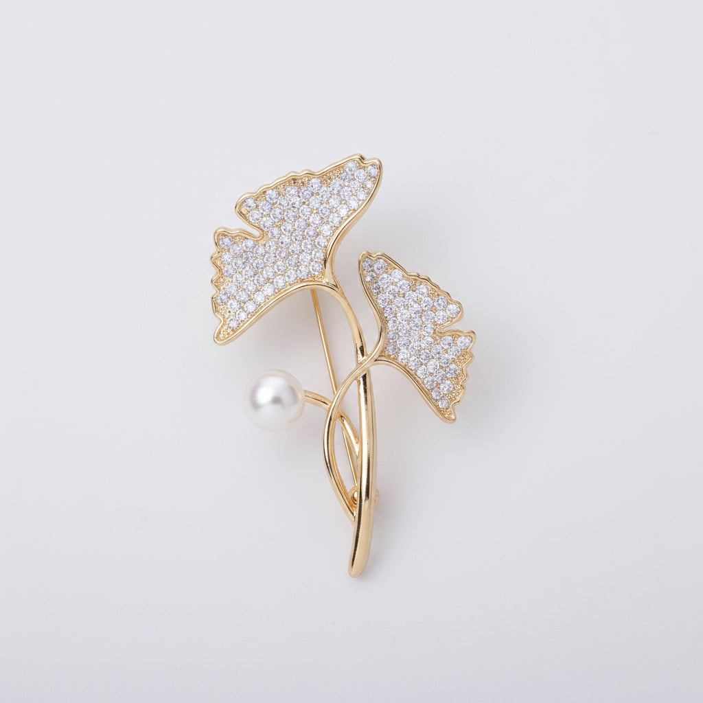 Flower Brooch - Elegant Brooch with Crystals and Pearl | Twinolo