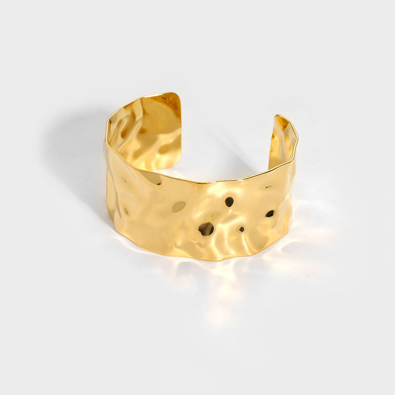 Manchet Armband met Hamertextuur – Artistieke Touch | Twinolo