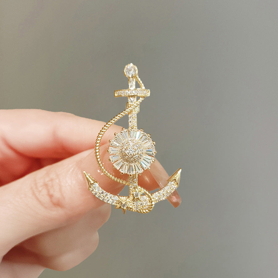 ⚓ Anker Broche met Kristallen – Goudkleurige Nautische Dames Broche | Twinolo