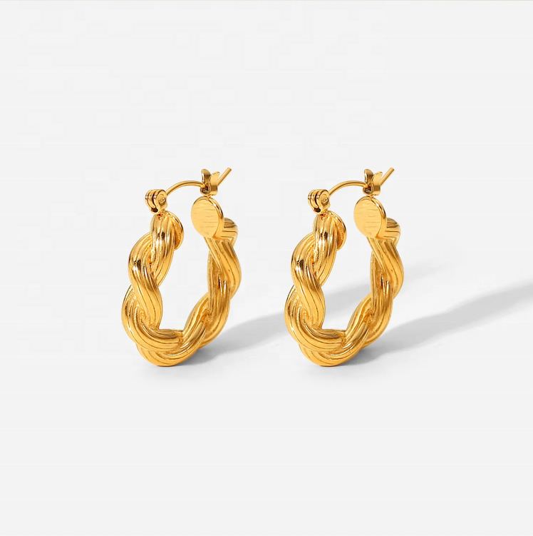 Golden Croissant Earrings – Classic with a Twist | Twinolo