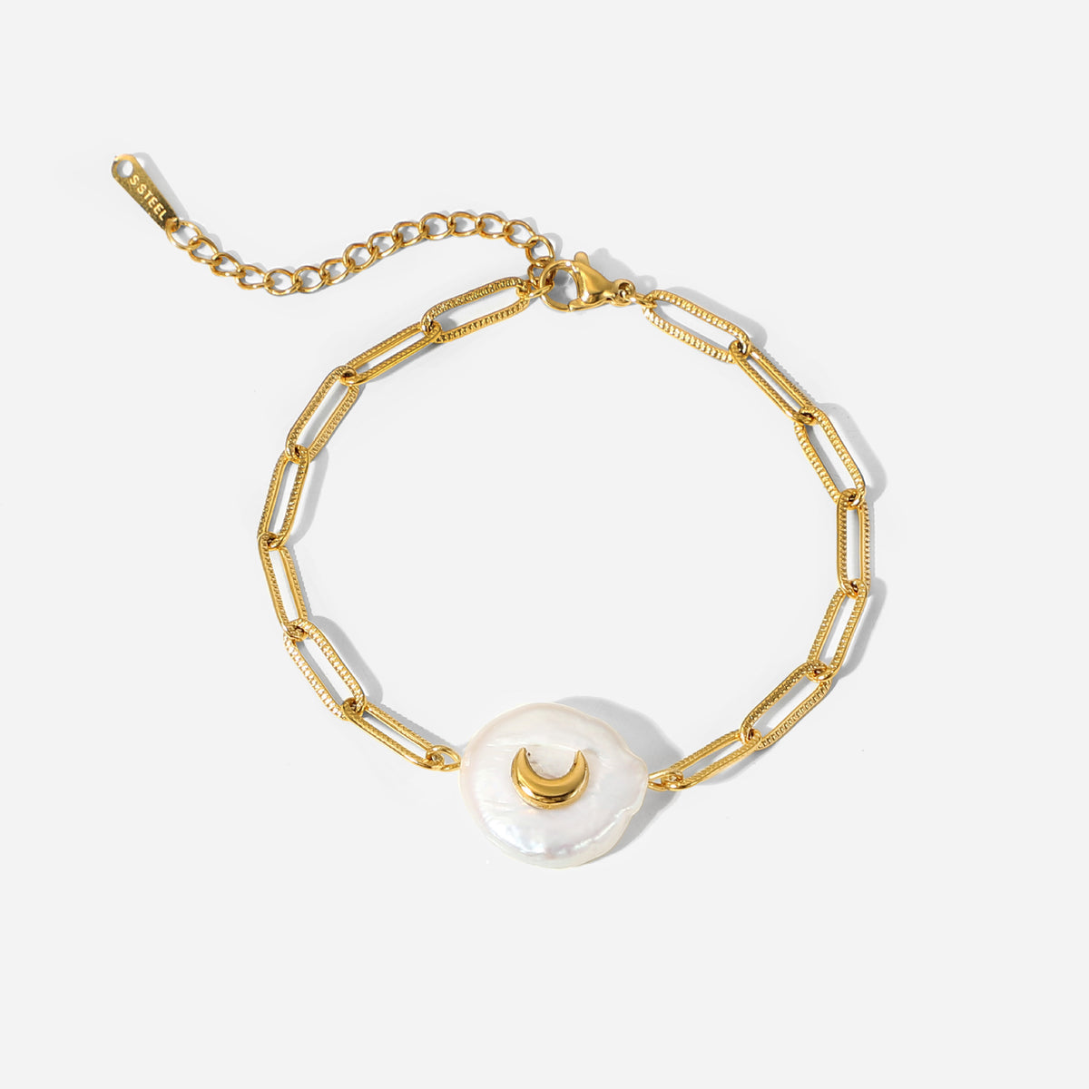 Freshwater Pearl Bracelet with Moon – Dreamy & Sophisticated | Twinolo