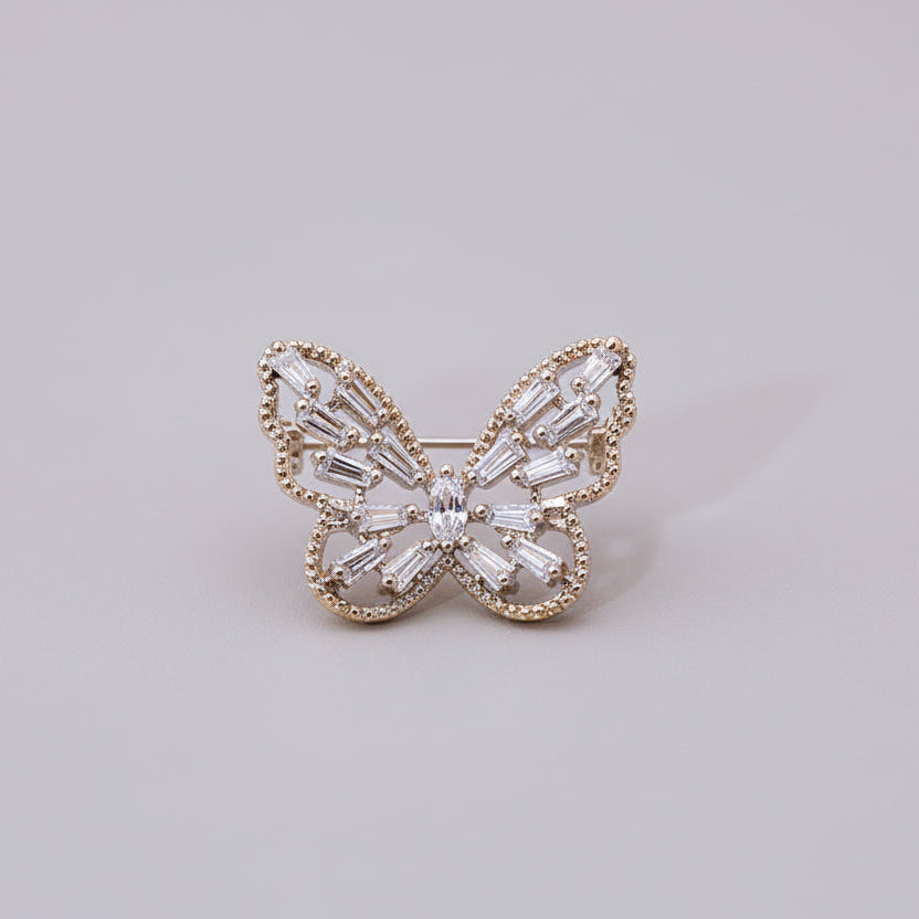🦋 Butterfly Brooch with Crystals – Elegant Gold-Colored Brooch | Twinolo
