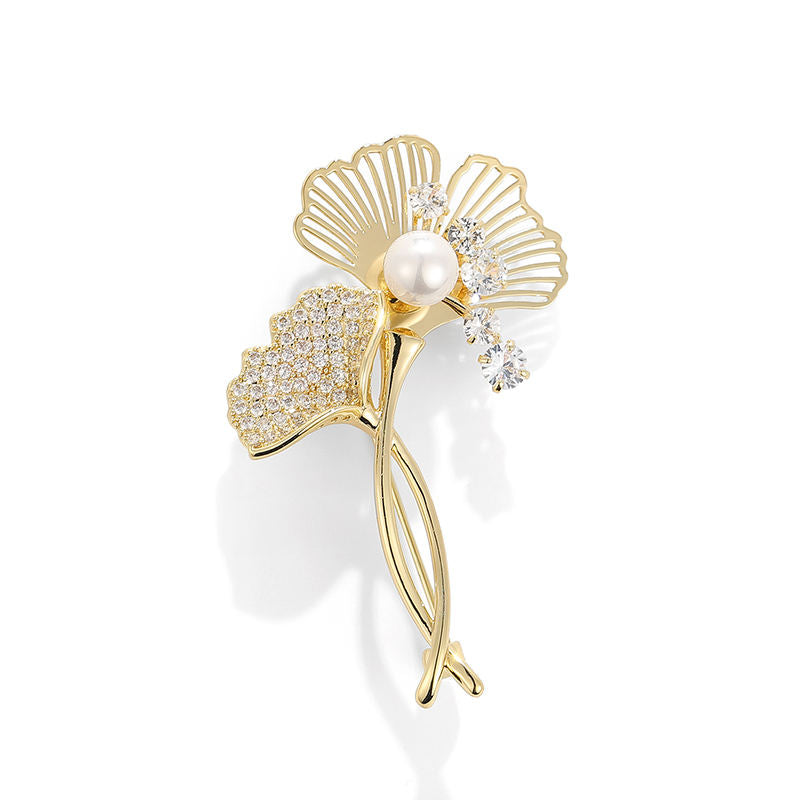 Flower Brooch - Elegant Brooch with Crystals | Twinolo