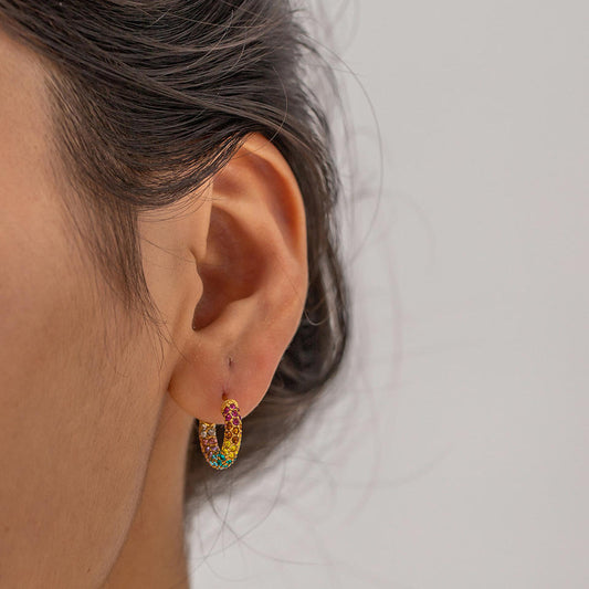 Regenboog Hoepeloorbellen – Zirkonia in Kleurrijk Design | Twinolo