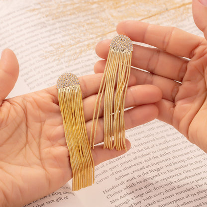 Longues boucles d'oreilles dorées avec Zirconia – Élégantes & Raffinées | Twinolo