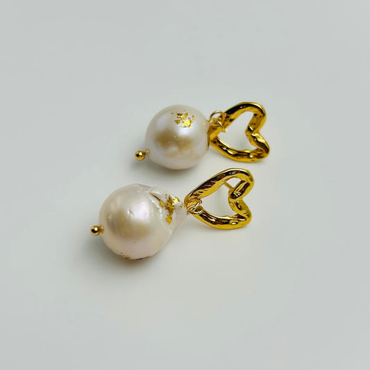 Gouden Oorhangers met Parel en Hartvorm – Stijlvol Statement | Twinolo