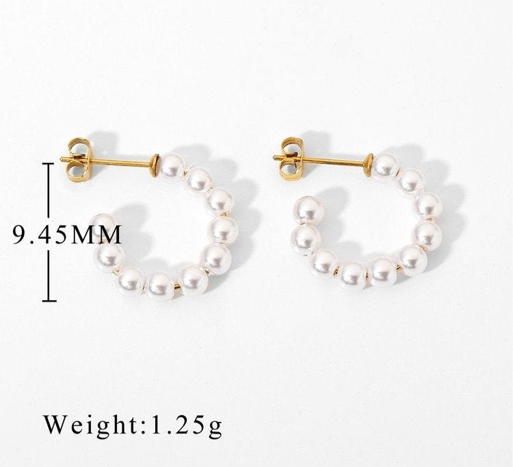 Boucles d'oreilles créoles avec petite perle – Classiques & Intemporelles | Twinolo