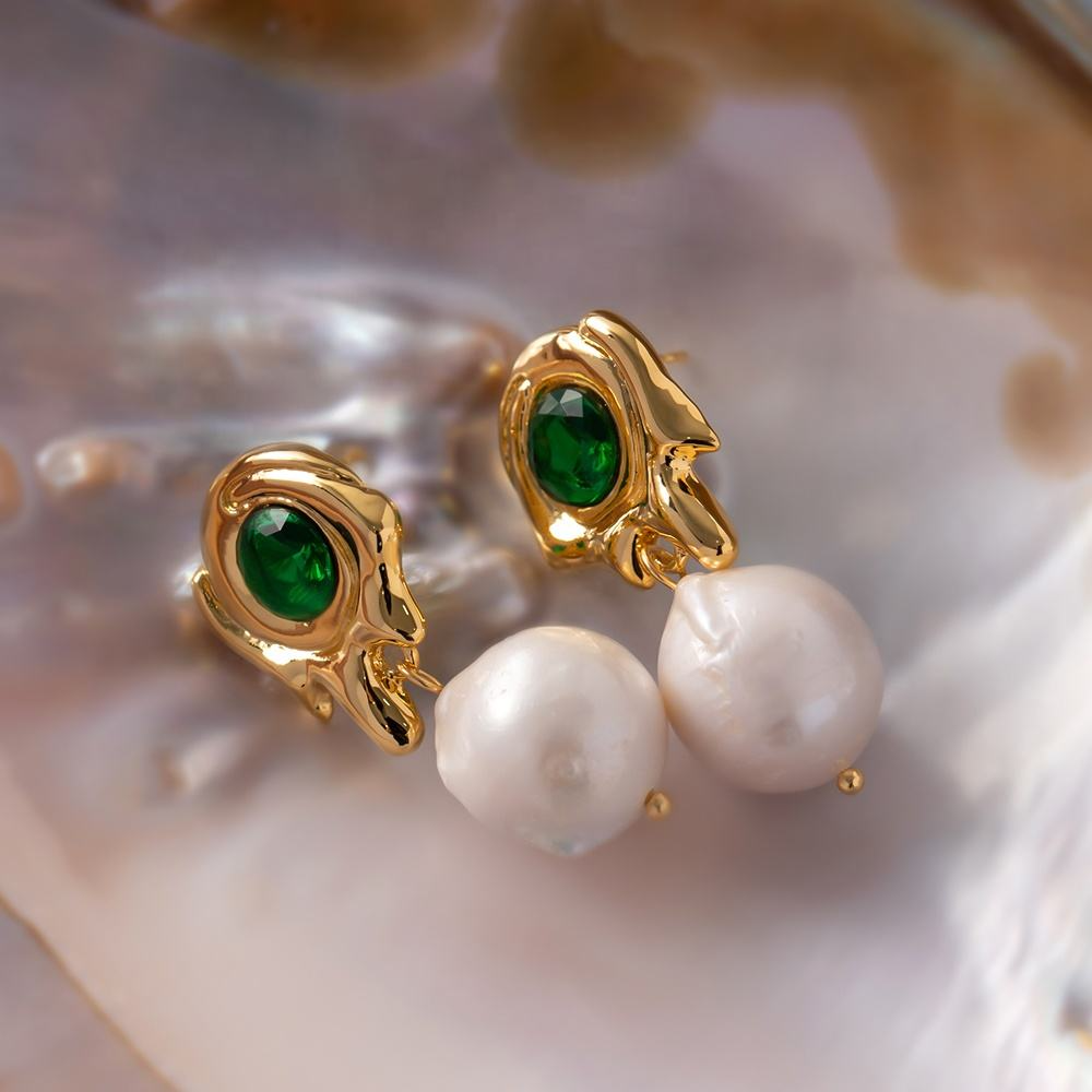 Boucles d'oreilles avec Pierre Verte et Perle – Classique et Coloré | Twinolo