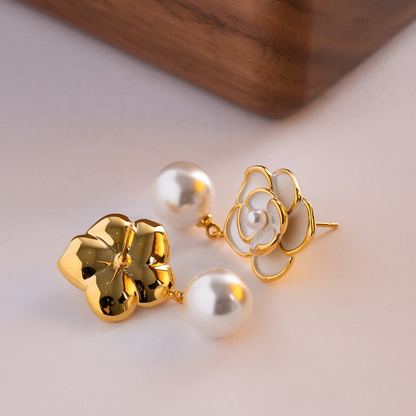 Flower Shaped Earrings with Pearl – Feminine Touch | Twinolo